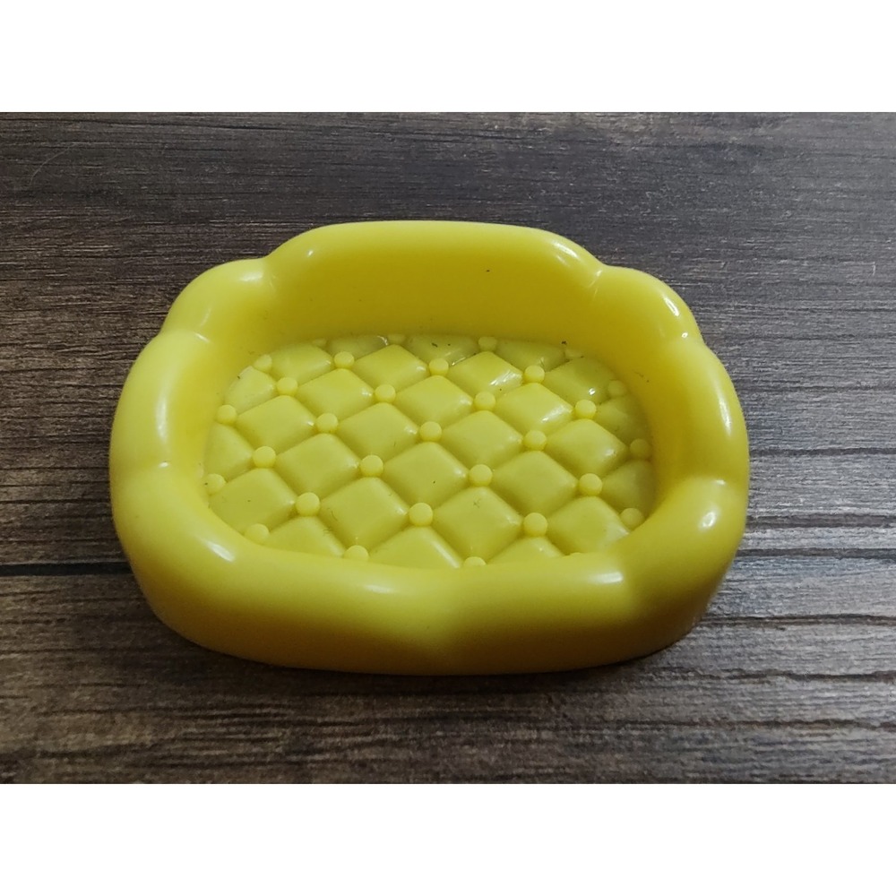 Barbie Club Chelsea Pet Honey Puppy Dog Bed Only Replacement Part Z13